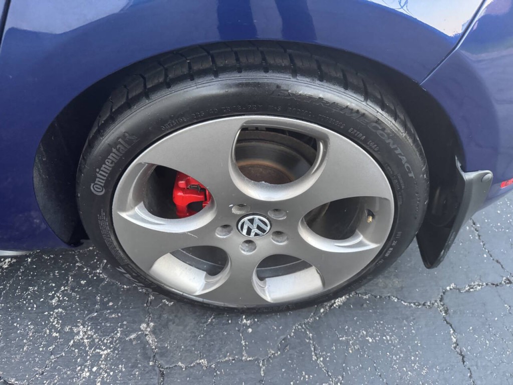 2011 Volkswagen GTI Image 18