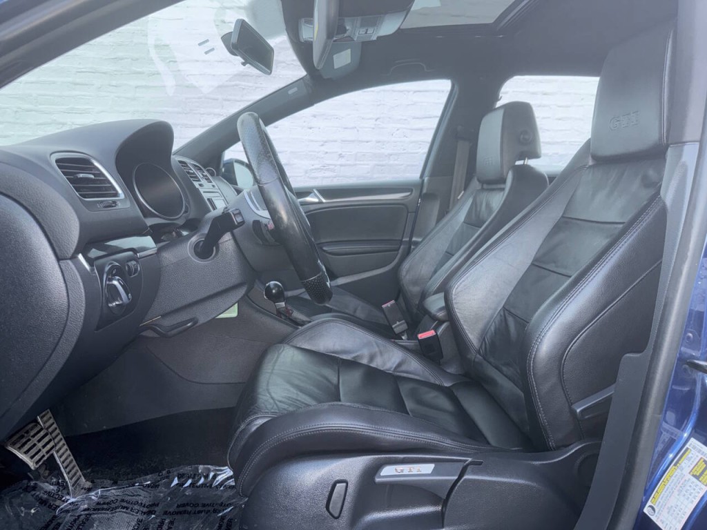 2011 Volkswagen GTI Image 19