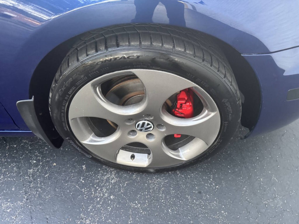 2011 Volkswagen GTI Image 23