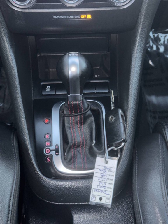 2011 Volkswagen GTI Image 31