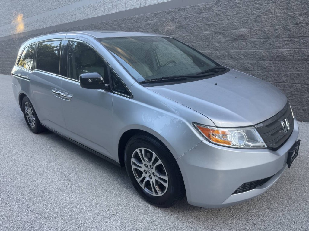 2013 Honda Odyssey Image 8