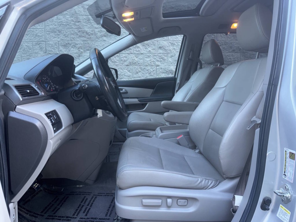 2013 Honda Odyssey Image 20