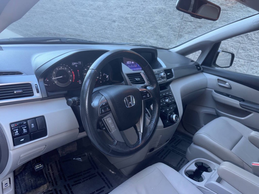 2013 Honda Odyssey Image 21