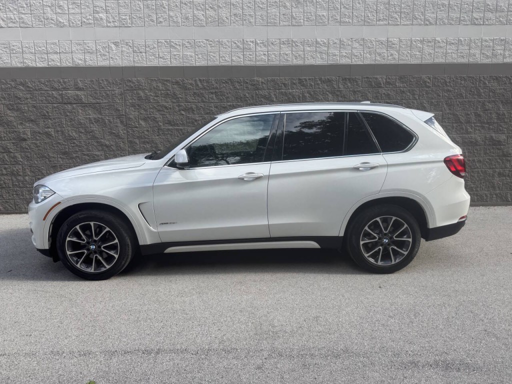 2017 BMW X5 Image 2