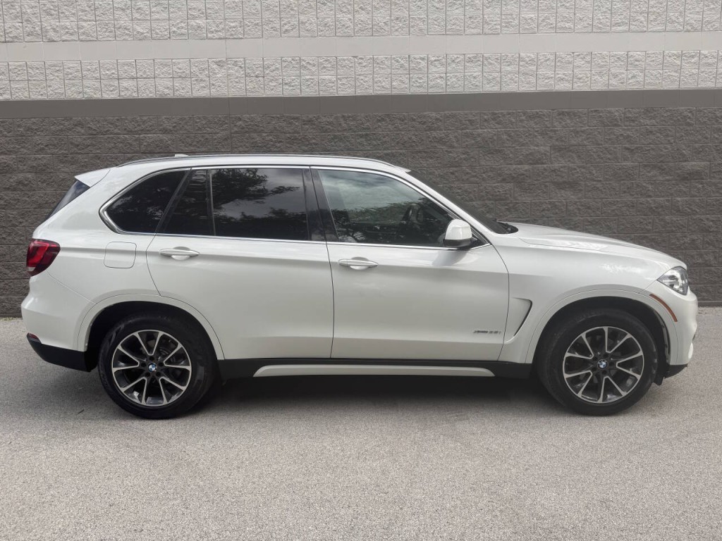 2017 BMW X5 Image 13
