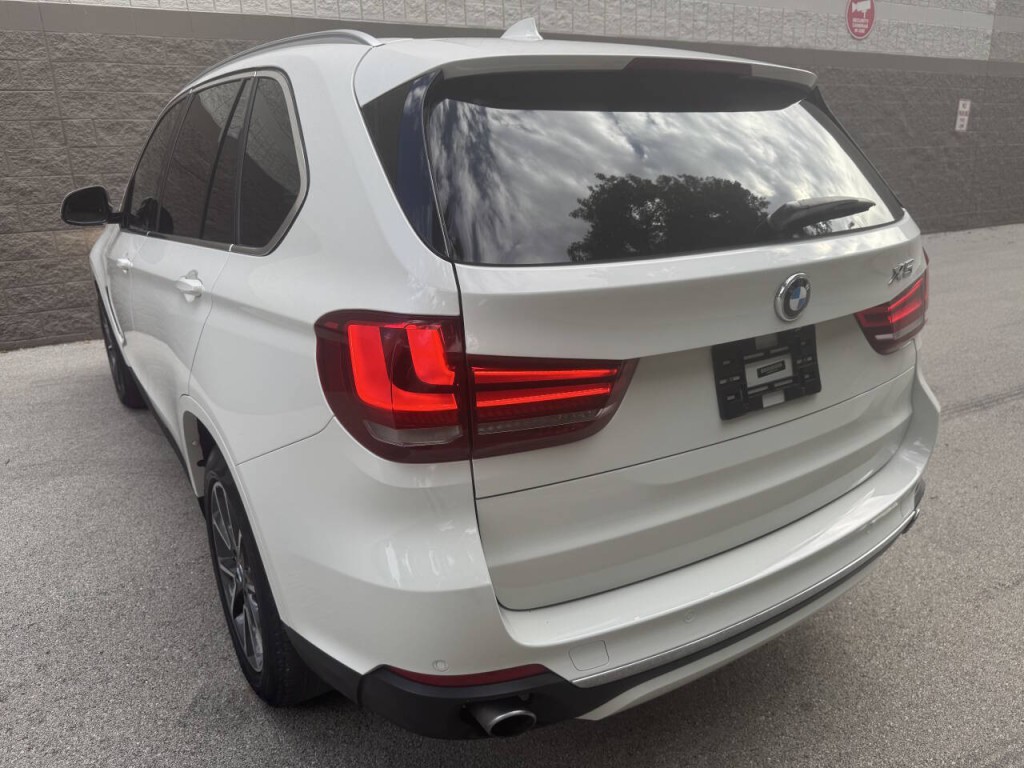2017 BMW X5 Image 18