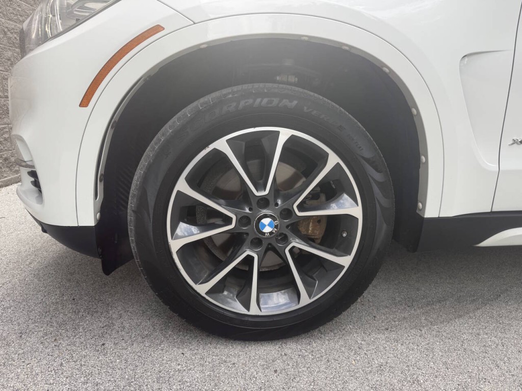 2017 BMW X5 Image 21