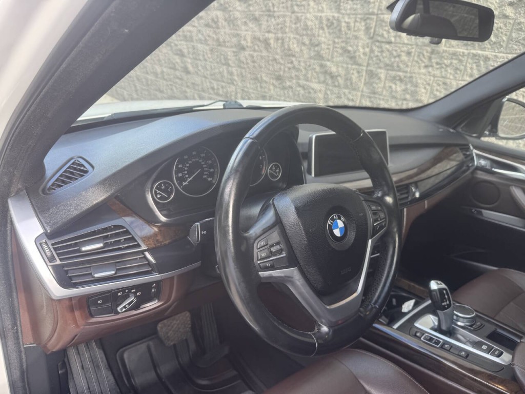 2017 BMW X5 Image 26