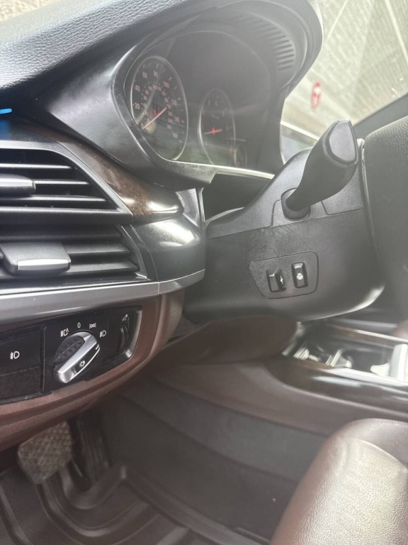 2017 BMW X5 Image 34