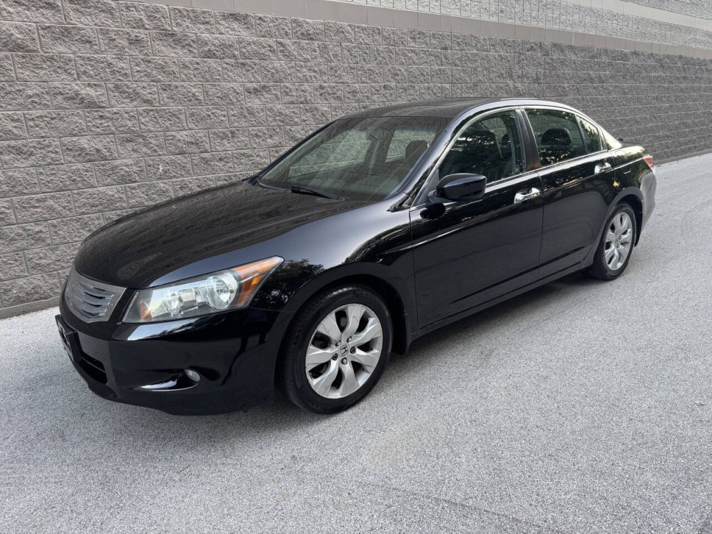 2010 Honda Accord Image 1
