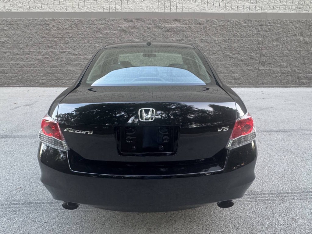 2010 Honda Accord Image 16