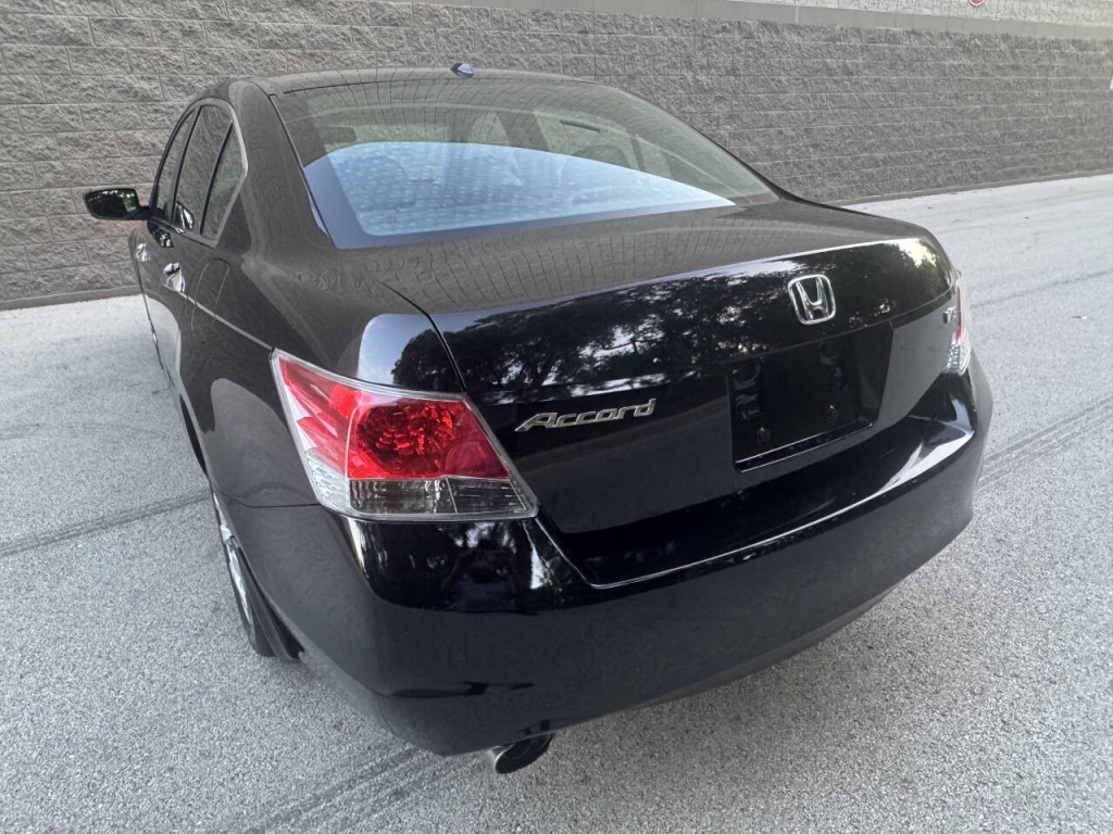 2010 Honda Accord Image 17