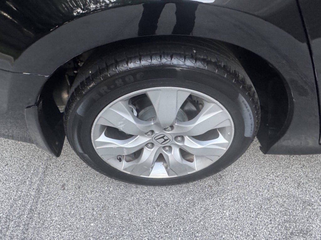 2010 Honda Accord Image 20