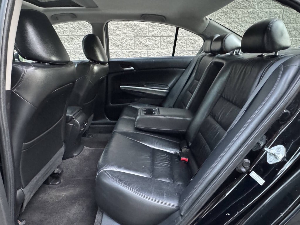 2010 Honda Accord Image 24