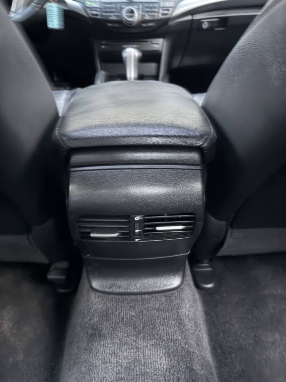 2010 Honda Accord Image 30