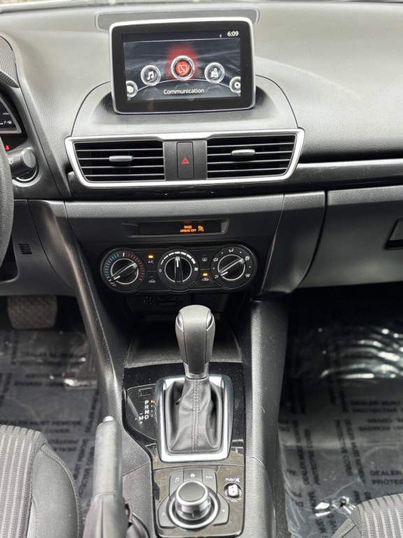 2016 Mazda Mazda3 Image 29