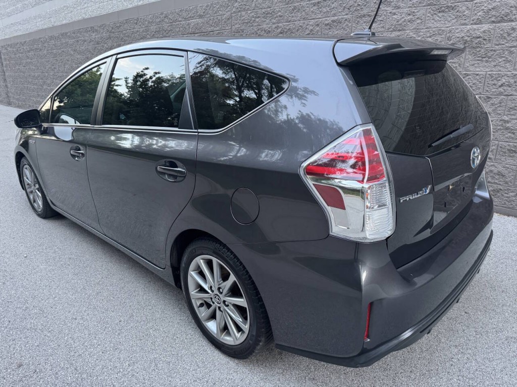 2015 Toyota Prius Image 4