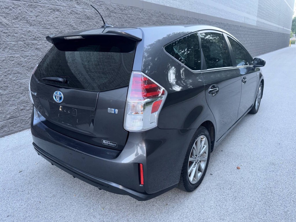 2015 Toyota Prius Image 9