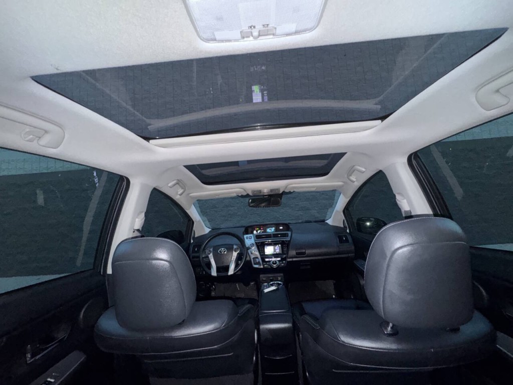 2015 Toyota Prius Image 19