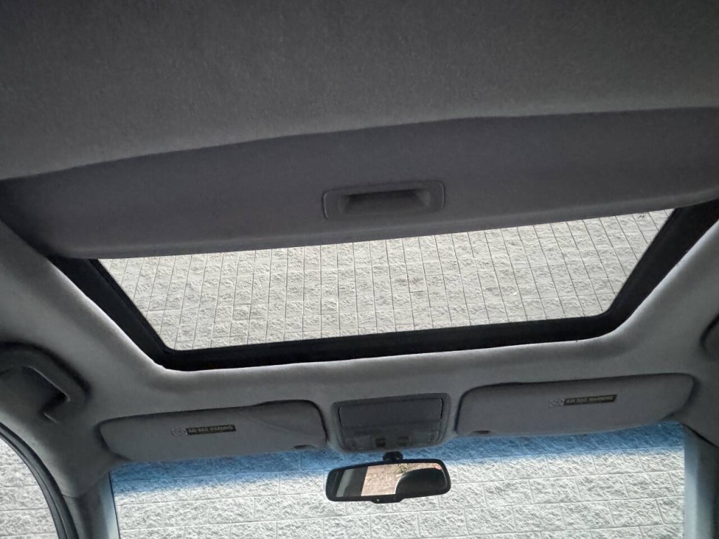 2015 Toyota Prius Image 20