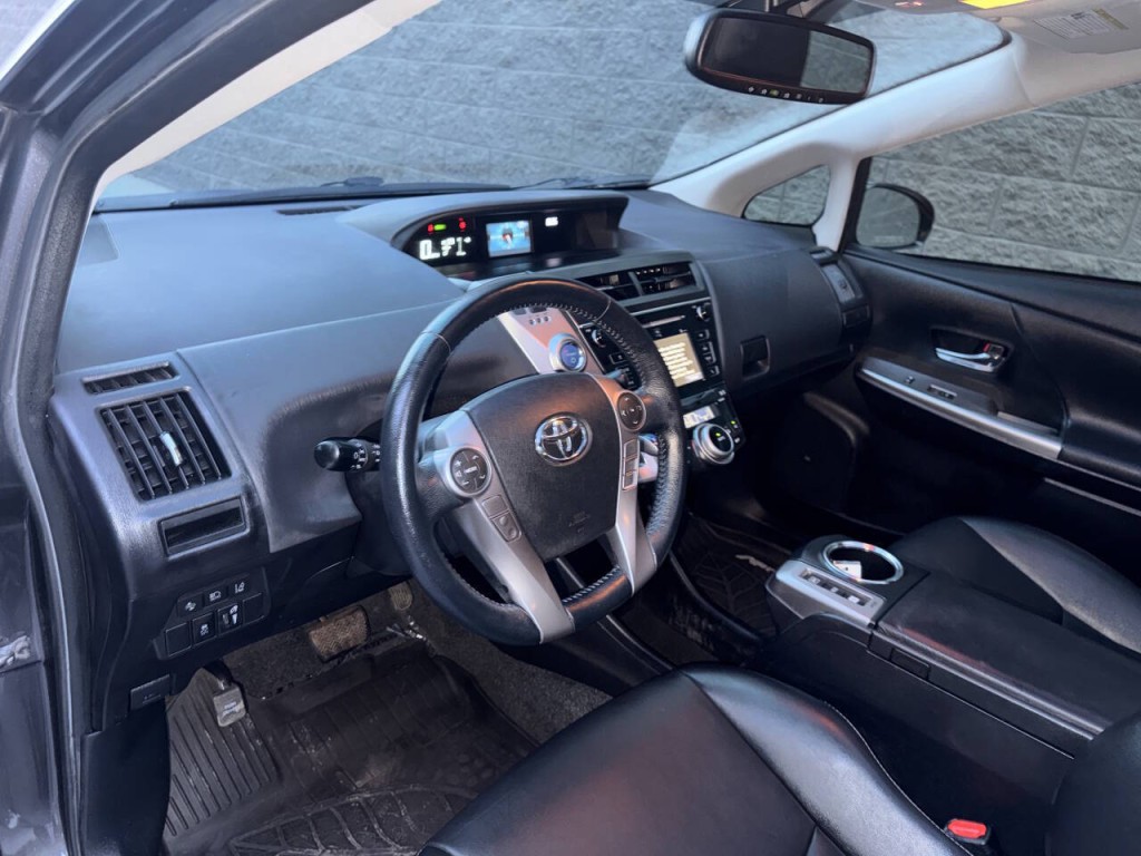 2015 Toyota Prius Image 24