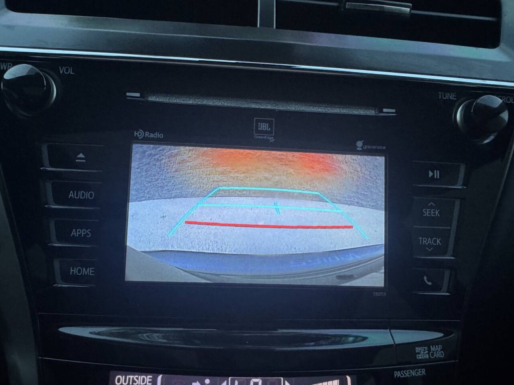 2015 Toyota Prius Image 30
