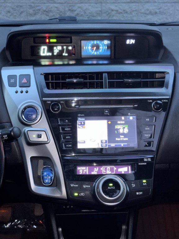 2015 Toyota Prius Image 33
