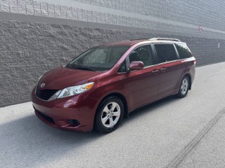 Image for 2013 Toyota Sienna LE 8 Passenger ID: 7507300