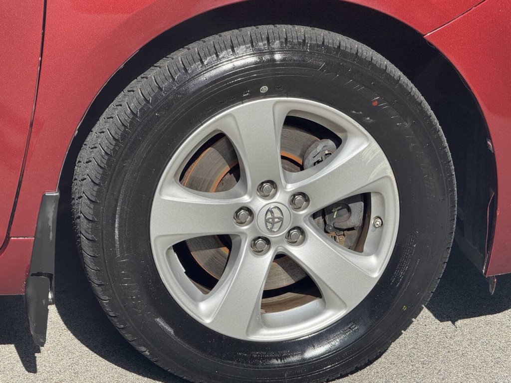 2013 Toyota Sienna Image 21