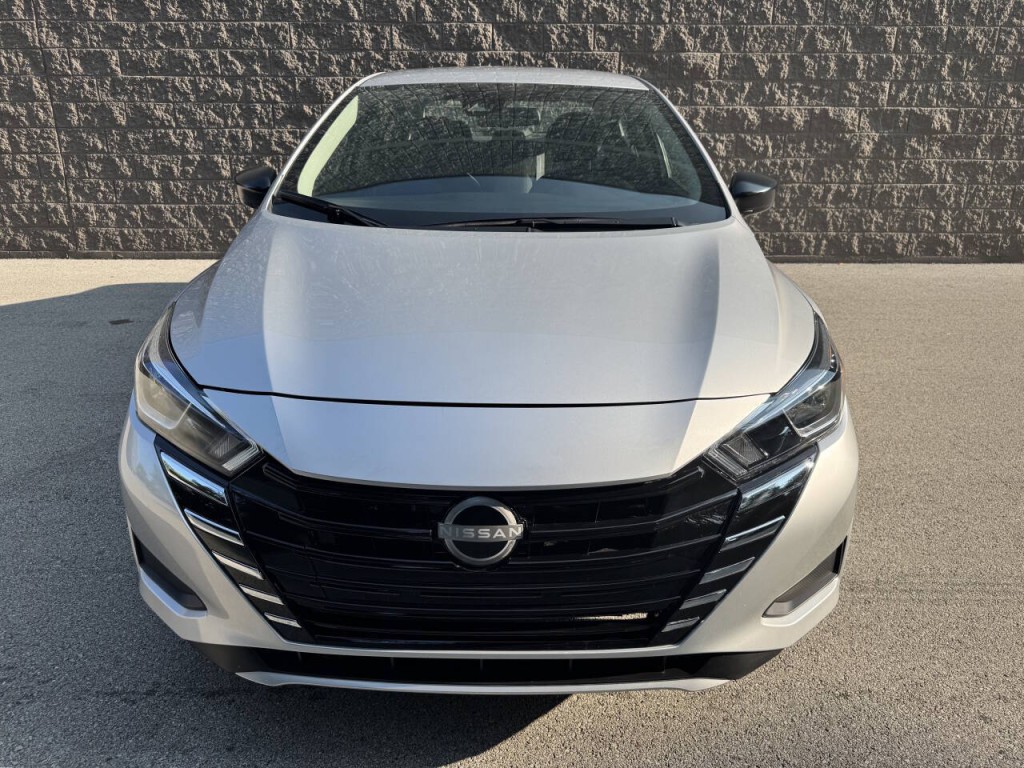 2023 Nissan Versa Image 6