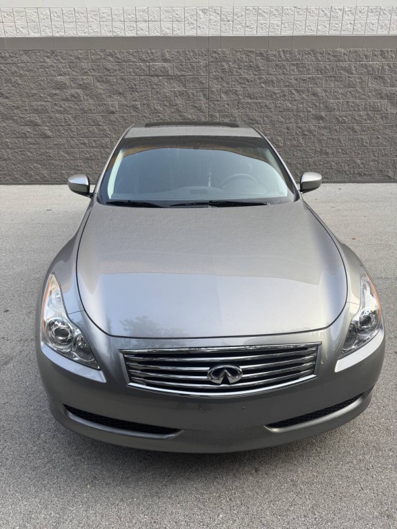 2009 INFINITI G37 Image 2
