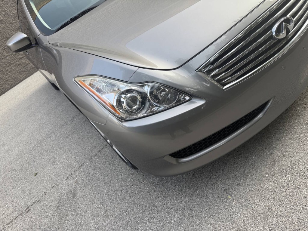 2009 INFINITI G37 Image 3