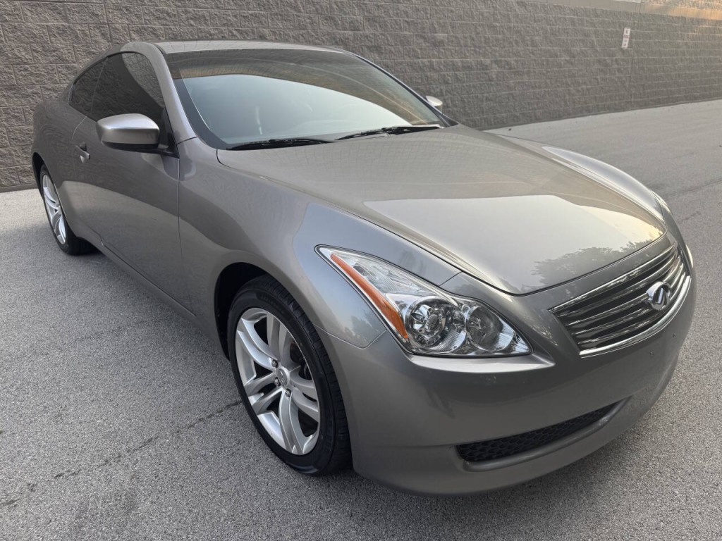 2009 INFINITI G37 Image 6