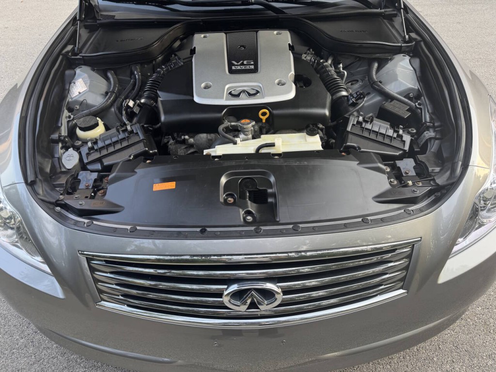 2009 INFINITI G37 Image 18