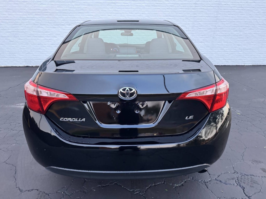 2017 Toyota Corolla Image 13