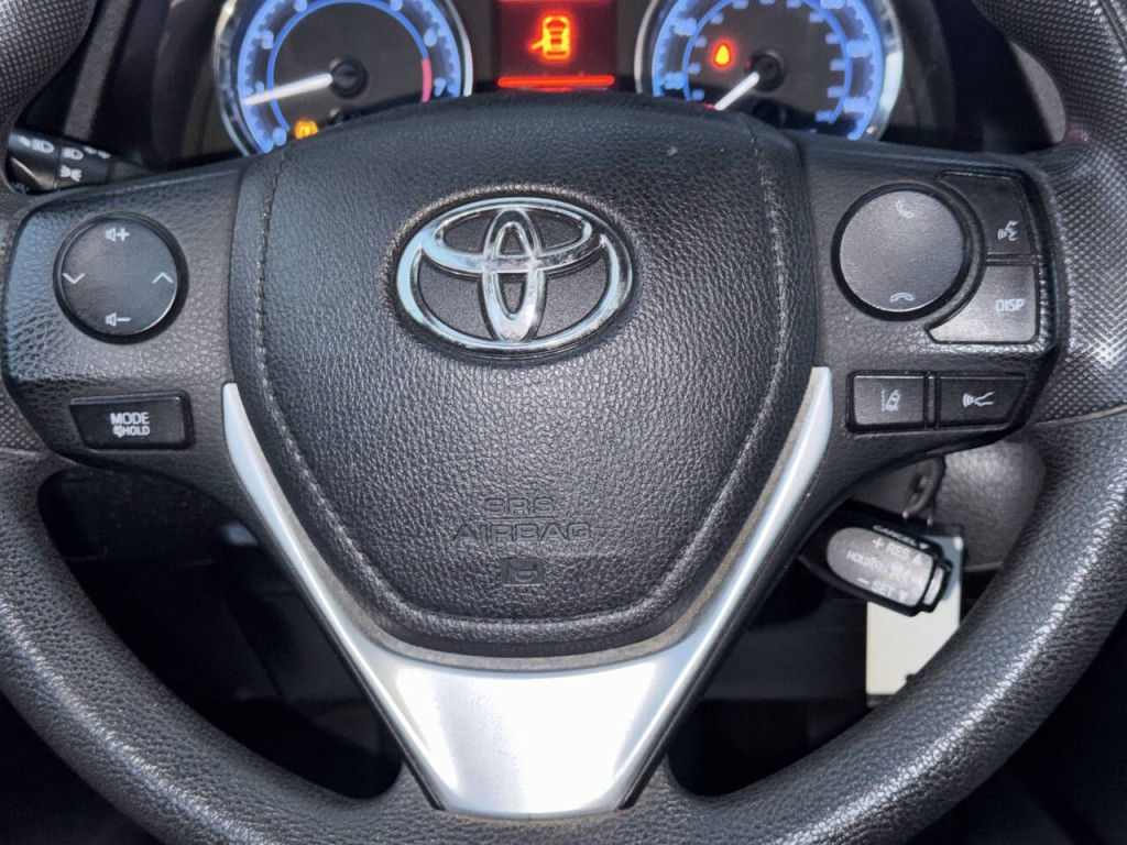2017 Toyota Corolla Image 26