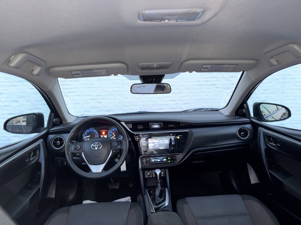 2017 Toyota Corolla Image 27