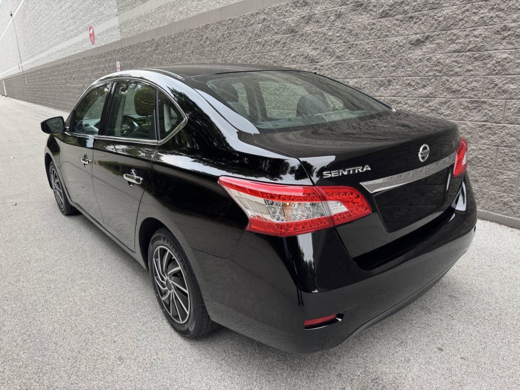 2015 Nissan Sentra Image 3