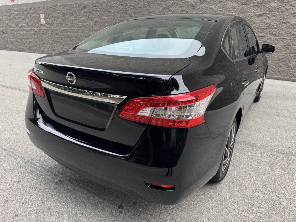 2015 Nissan Sentra Image 12