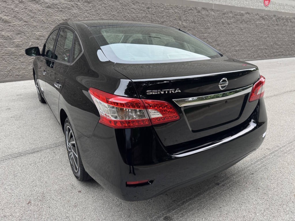 2015 Nissan Sentra Image 14