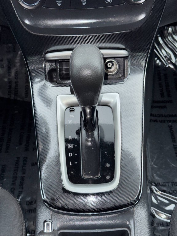 2015 Nissan Sentra Image 26