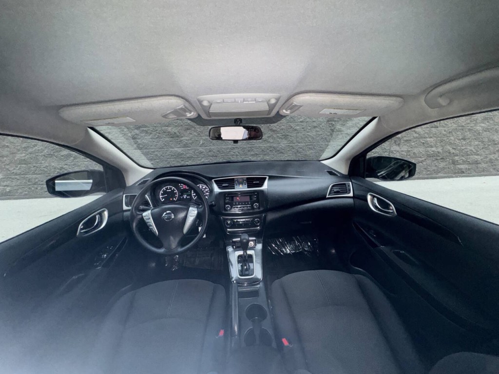 2015 Nissan Sentra Image 28