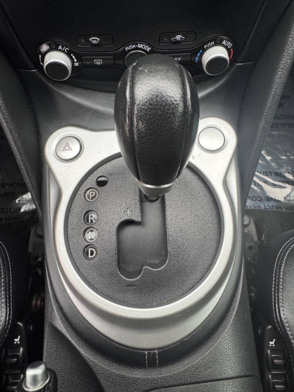 2015 Nissan 370Z Image 29
