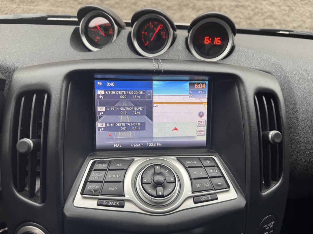 2015 Nissan 370Z Image 31