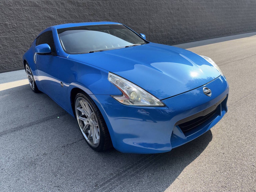 2010 Nissan 370Z Image 4