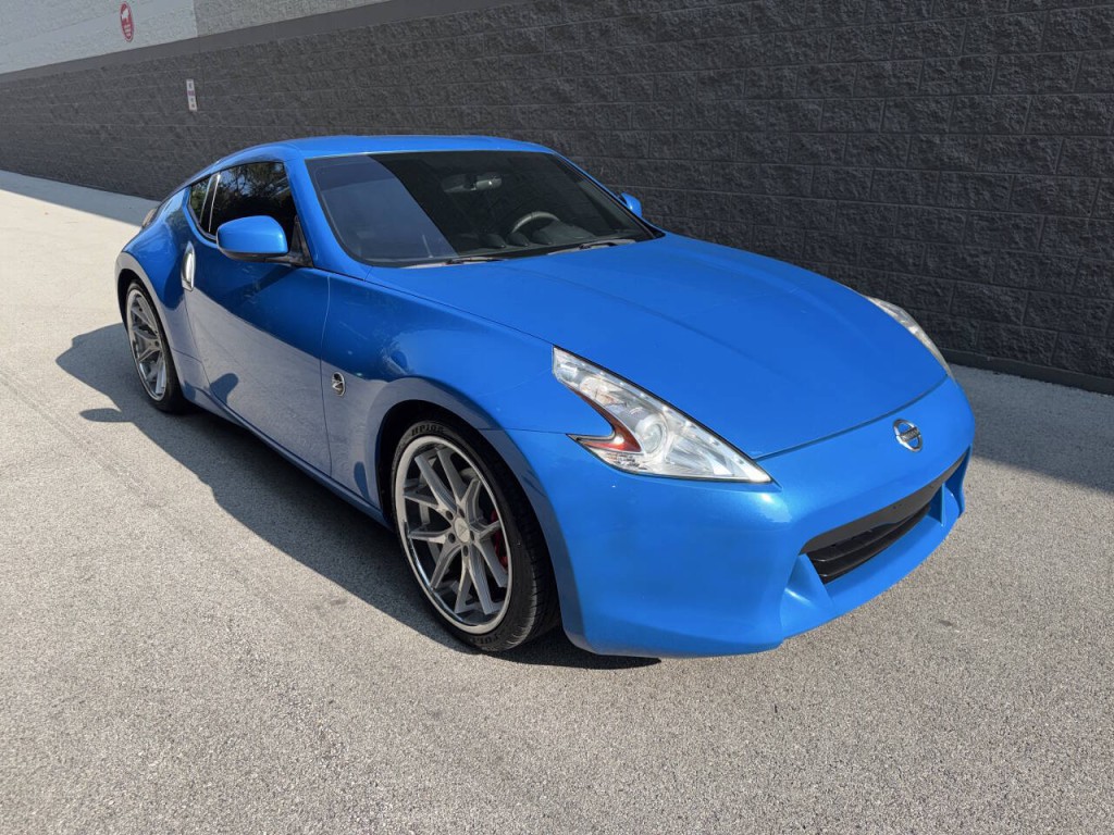 2010 Nissan 370Z Image 6