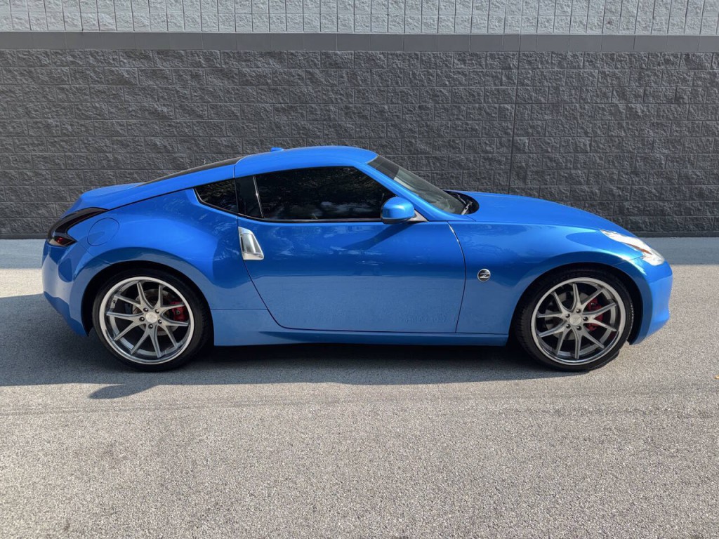 2010 Nissan 370Z Image 7