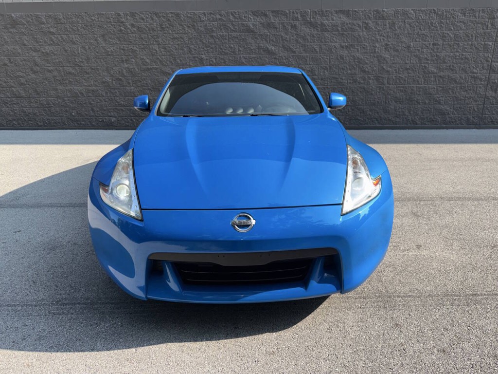 2010 Nissan 370Z Image 8