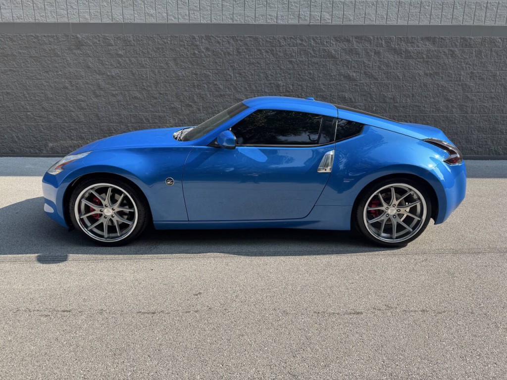 2010 Nissan 370Z Image 15