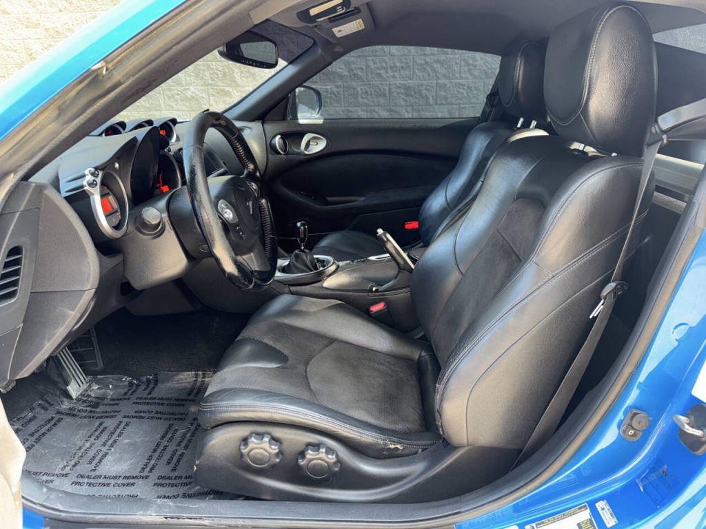 2010 Nissan 370Z Image 22